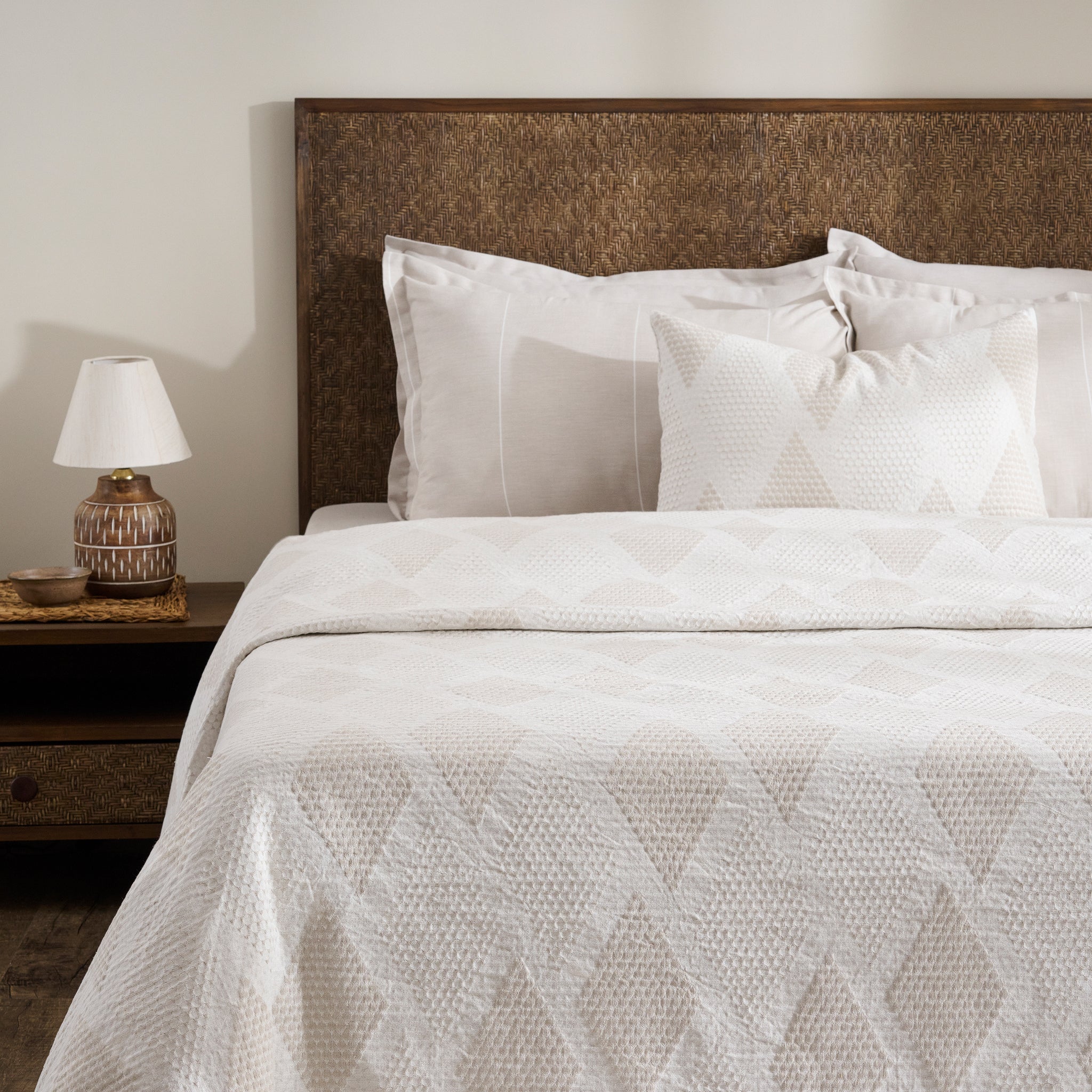 Platinum Pearl | Cotton Linen | Jacquard | Bed Cover