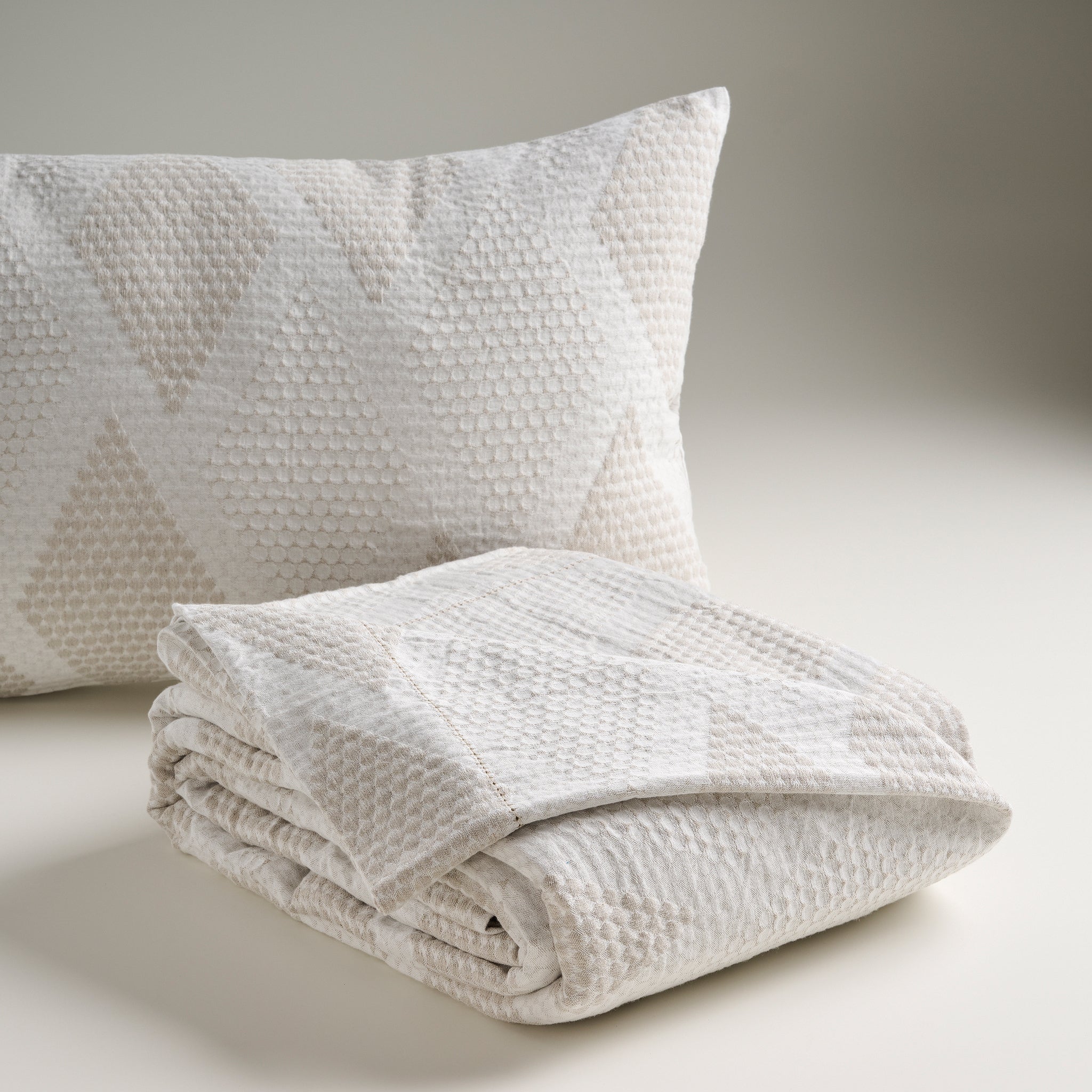 Platinum Pearl | Cotton Linen | Jacquard | Bed Cover