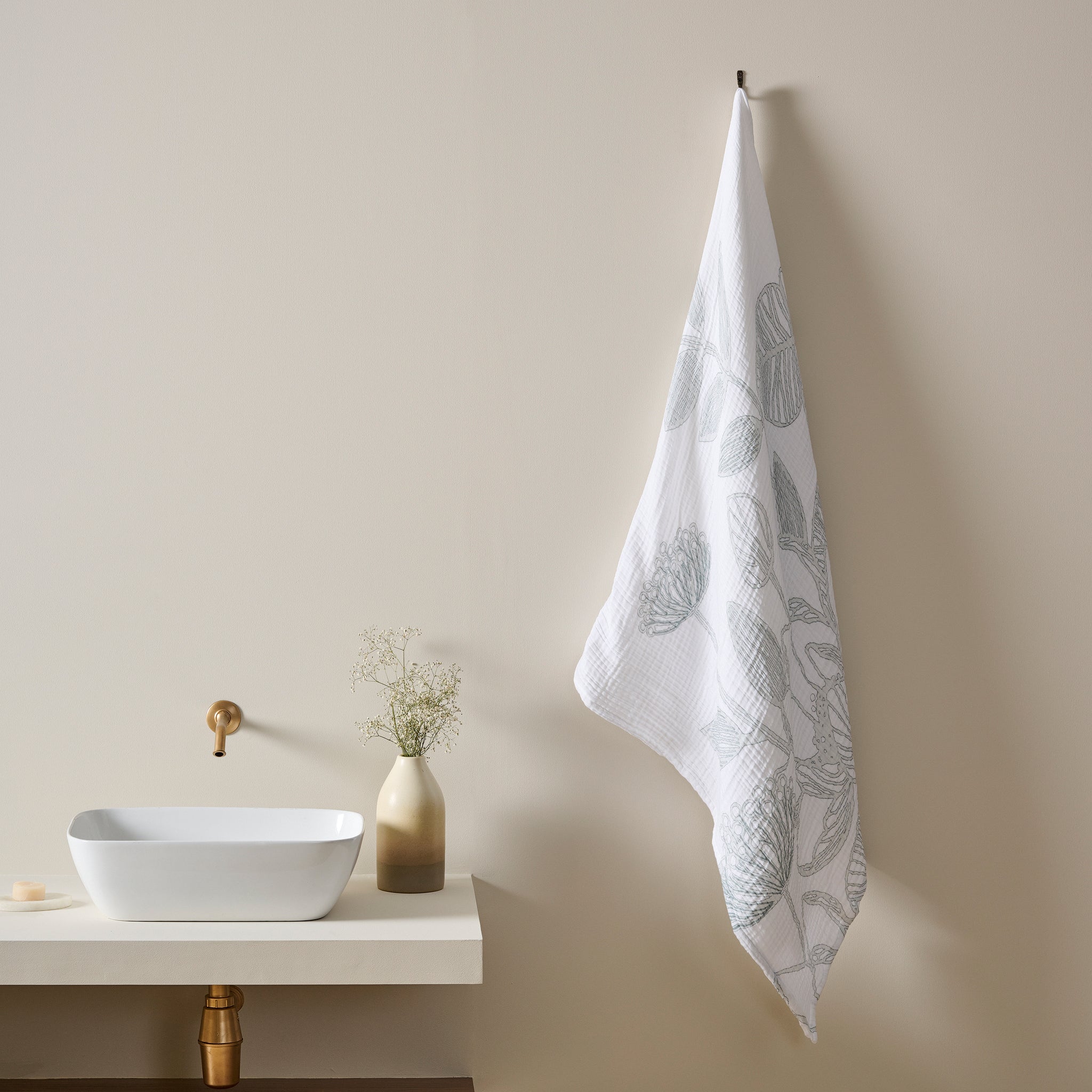 Vine Bloom | Cotton Gauze | XL Bath Towel