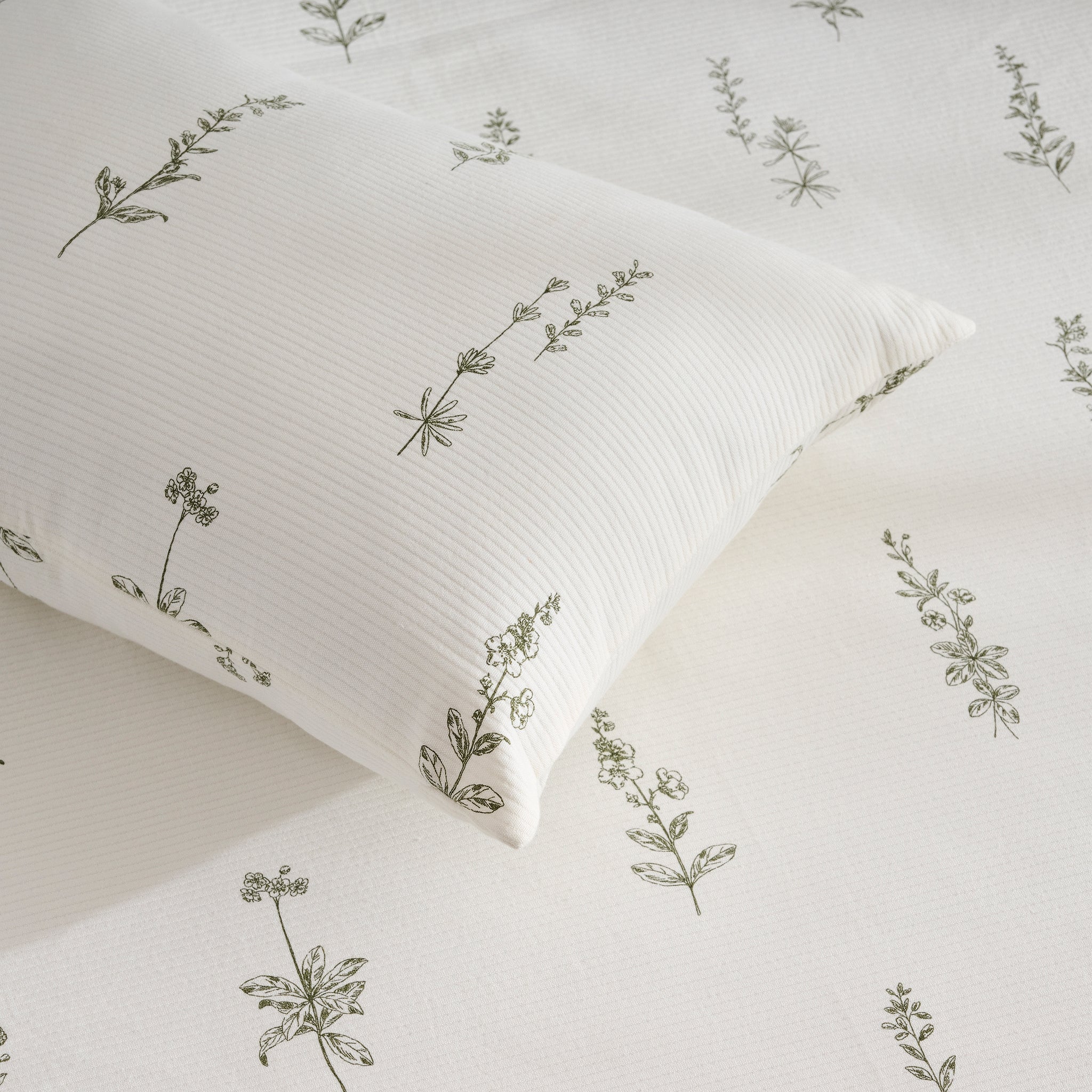 Wildflower | Cotton | Cord Rib | Bed Cover