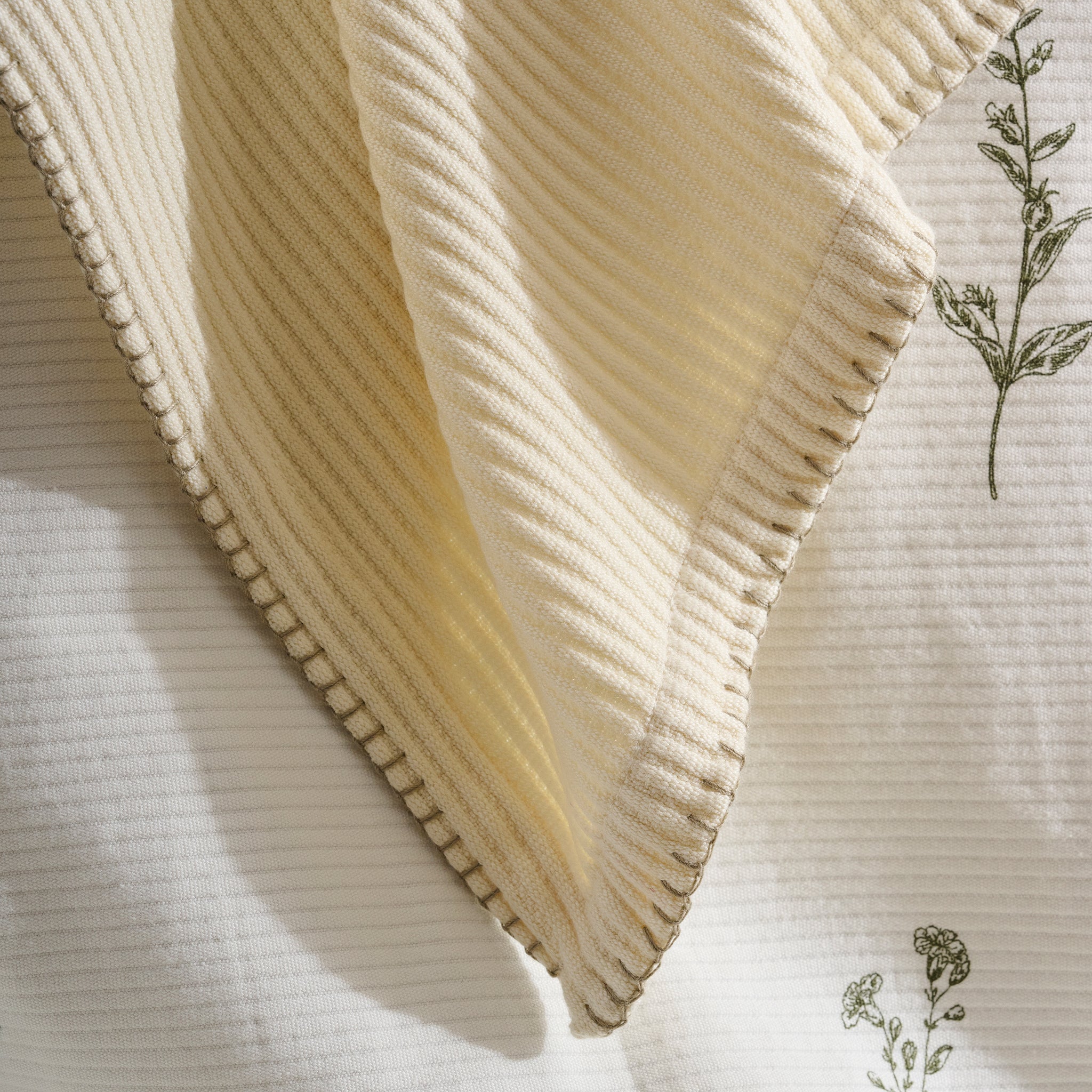 Cream Whip  | Cotton Bamboo | Cord Rib | Throw